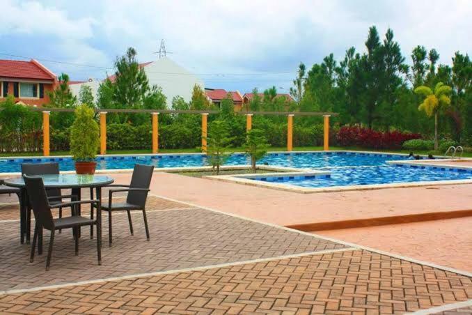 Relaxing Home At Camella Bacolod, Near Airport, Rockwell, Terminals, Famous Resto Екстериор снимка