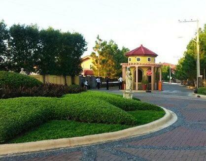 Relaxing Home At Camella Bacolod, Near Airport, Rockwell, Terminals, Famous Resto Екстериор снимка